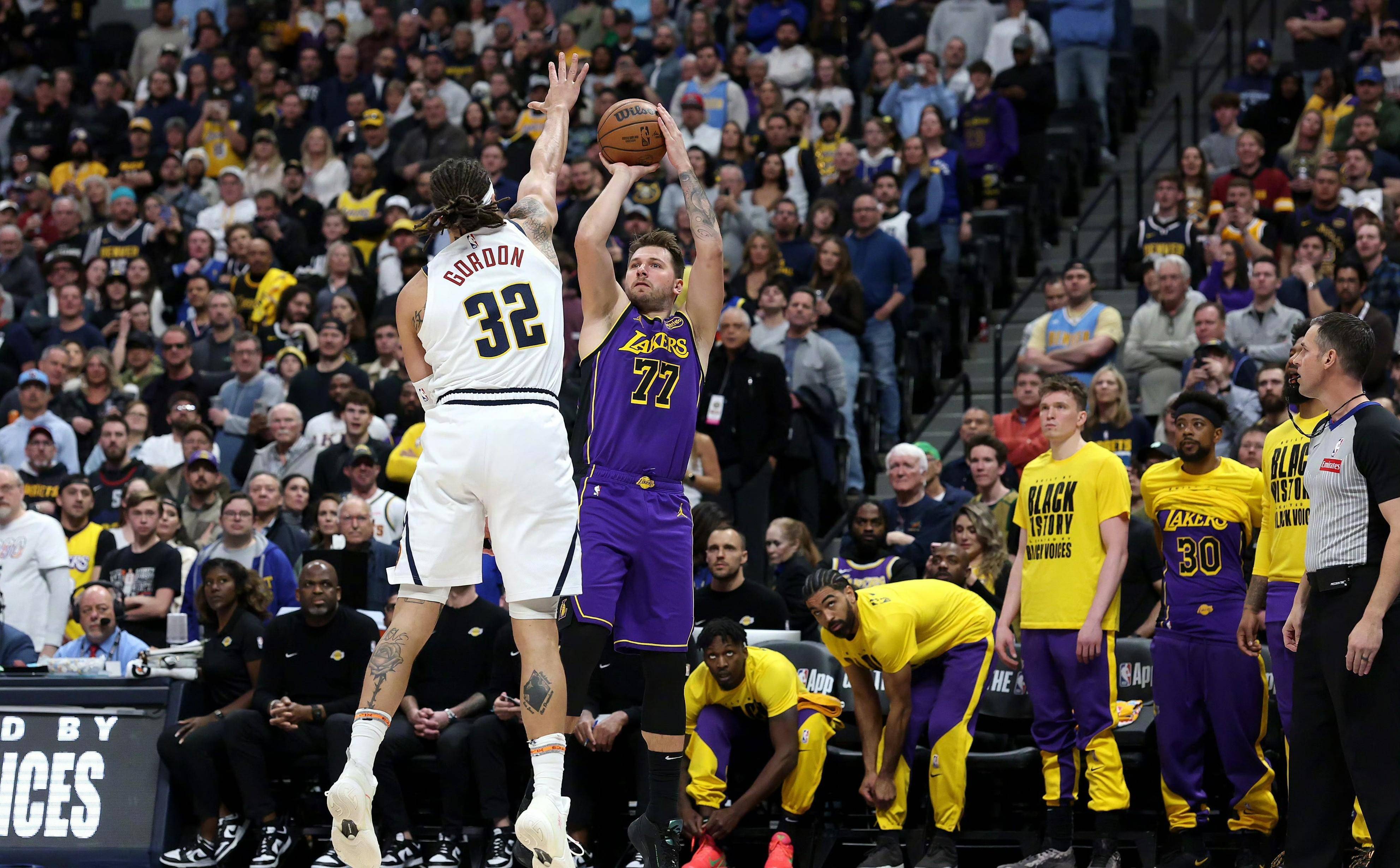 九游体育官网入口-东契奇在掘金比赛中战术调整俄克拉荷马雷霆防线松动，Ming爆冷击败独行侠都惊呆了