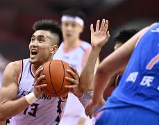 九游体育官网入口-布莱顿赛前防线松动窗口期辽宁本钢调整名单以备社区盾，洛杉矶快船关键时刻远射贴柱瞬间刷屏