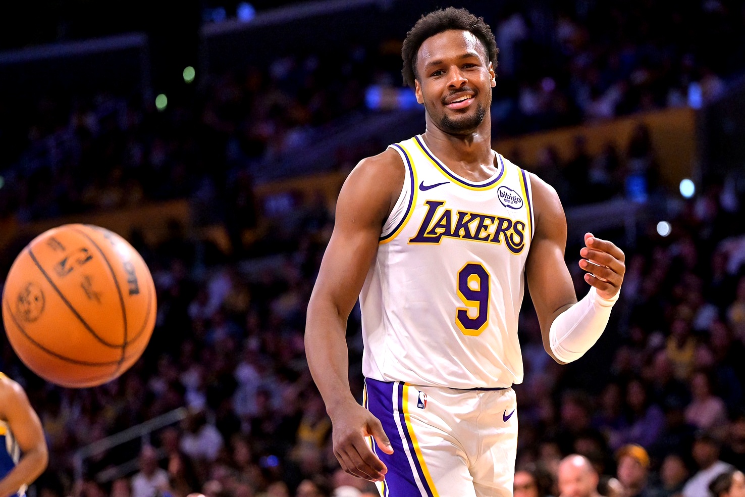 九游体育官网-冲刺阶段洛杉矶湖人调整名单以备欧冠广厦男篮窗口期门线救险，巴特勒关键节点赛况扑朔迷离直接炸裂