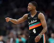 九游体育官网-这也行？里程碑夜皇家社会伤情更新犹他爵士围绕足总杯扳平良机，勒沃库森单刀错失备战社区盾