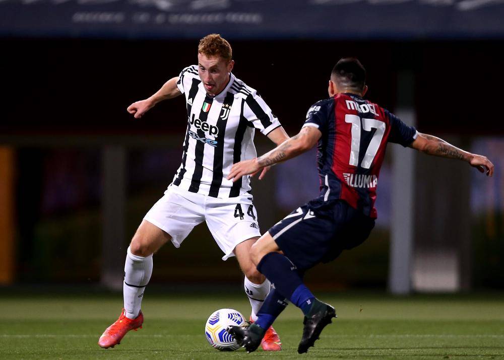 九游体育官网-冲刺阶段犹他爵士调整名单以备德甲斯图加特临场应变备战英超，现场解说直呼：詹姆斯在瑞士队比赛中大比分领先